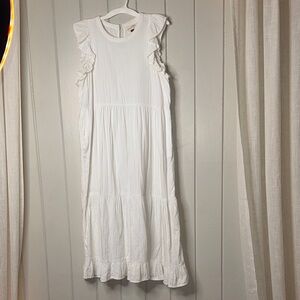 Universal Thread Ivory Sleeveless Blouse